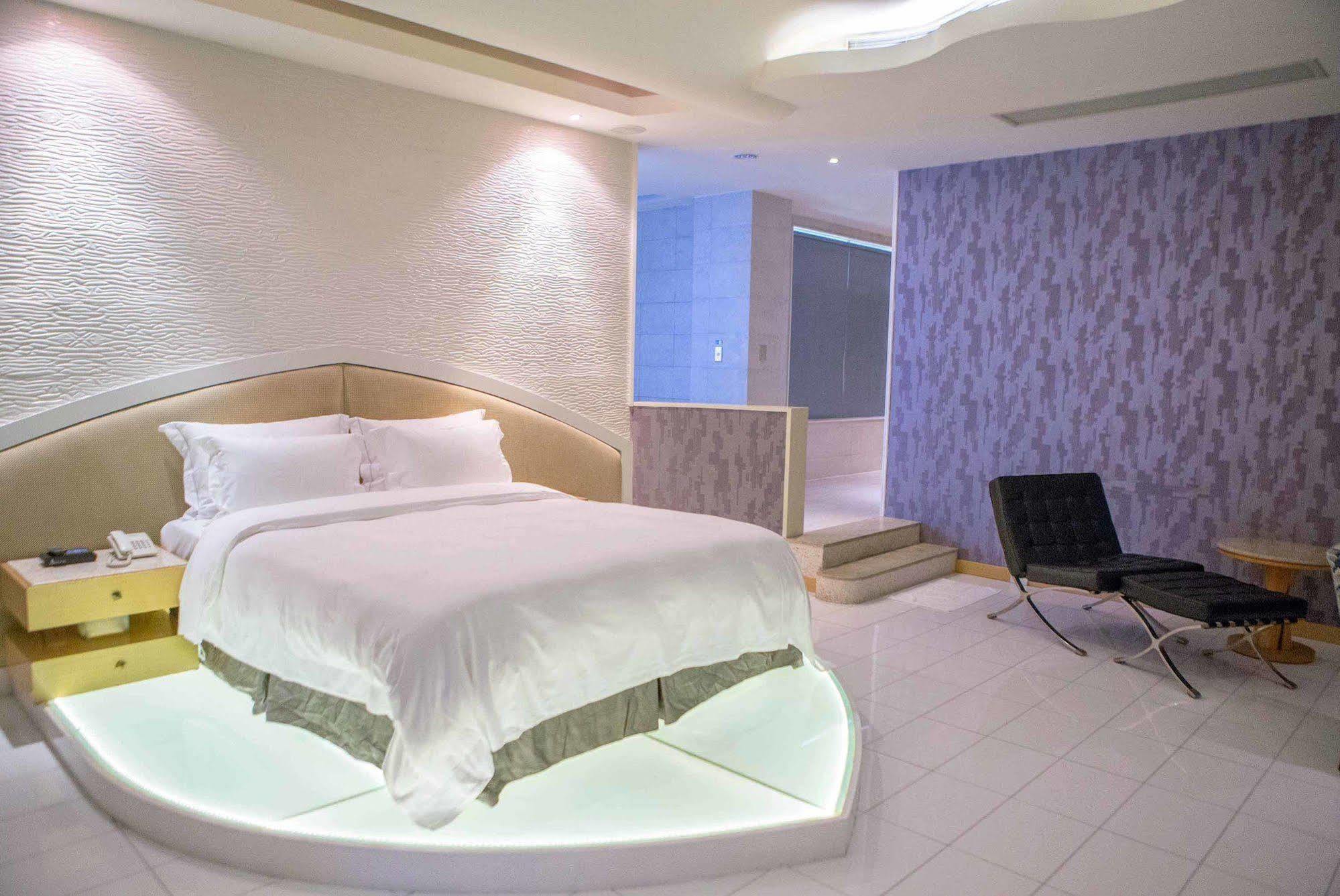 All-Ur Boutique Motel-Jhu Shan Branch Csusan Kültér fotó